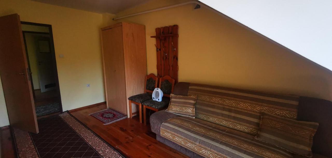 Palac Jelenie Pole Torzym Esterno foto